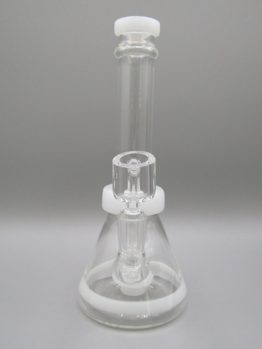 Front view 8" straight beaker rig with white color accents.